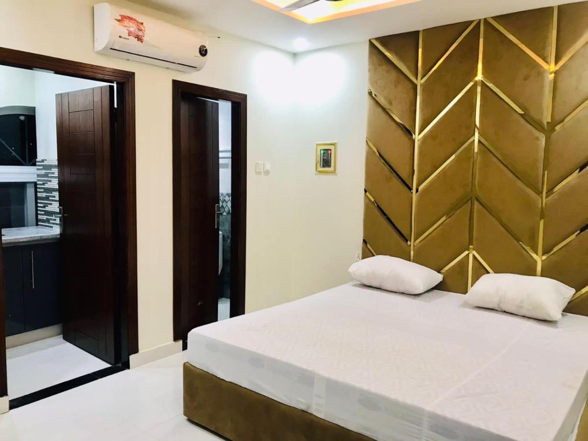 Premier Heights Jhelum Hotel Bagian luar foto