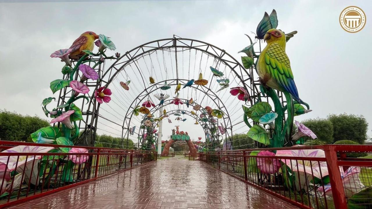 Premier Heights Jhelum Hotel Bagian luar foto