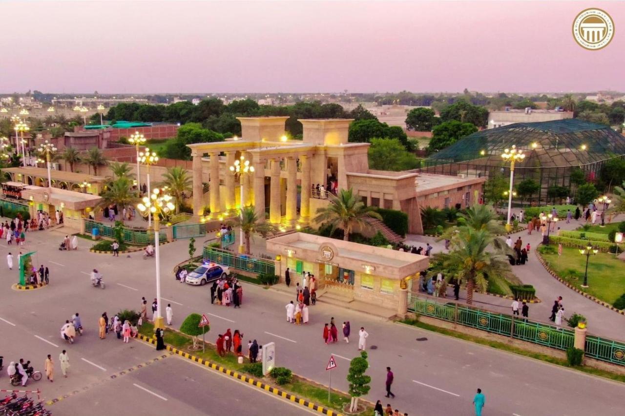 Premier Heights Jhelum Hotel Bagian luar foto