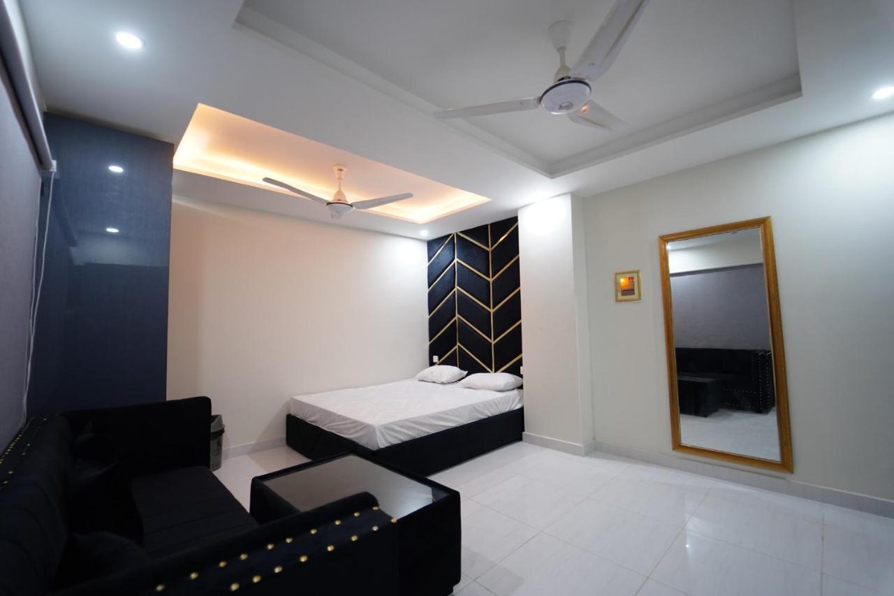 Premier Heights Jhelum Hotel Bagian luar foto