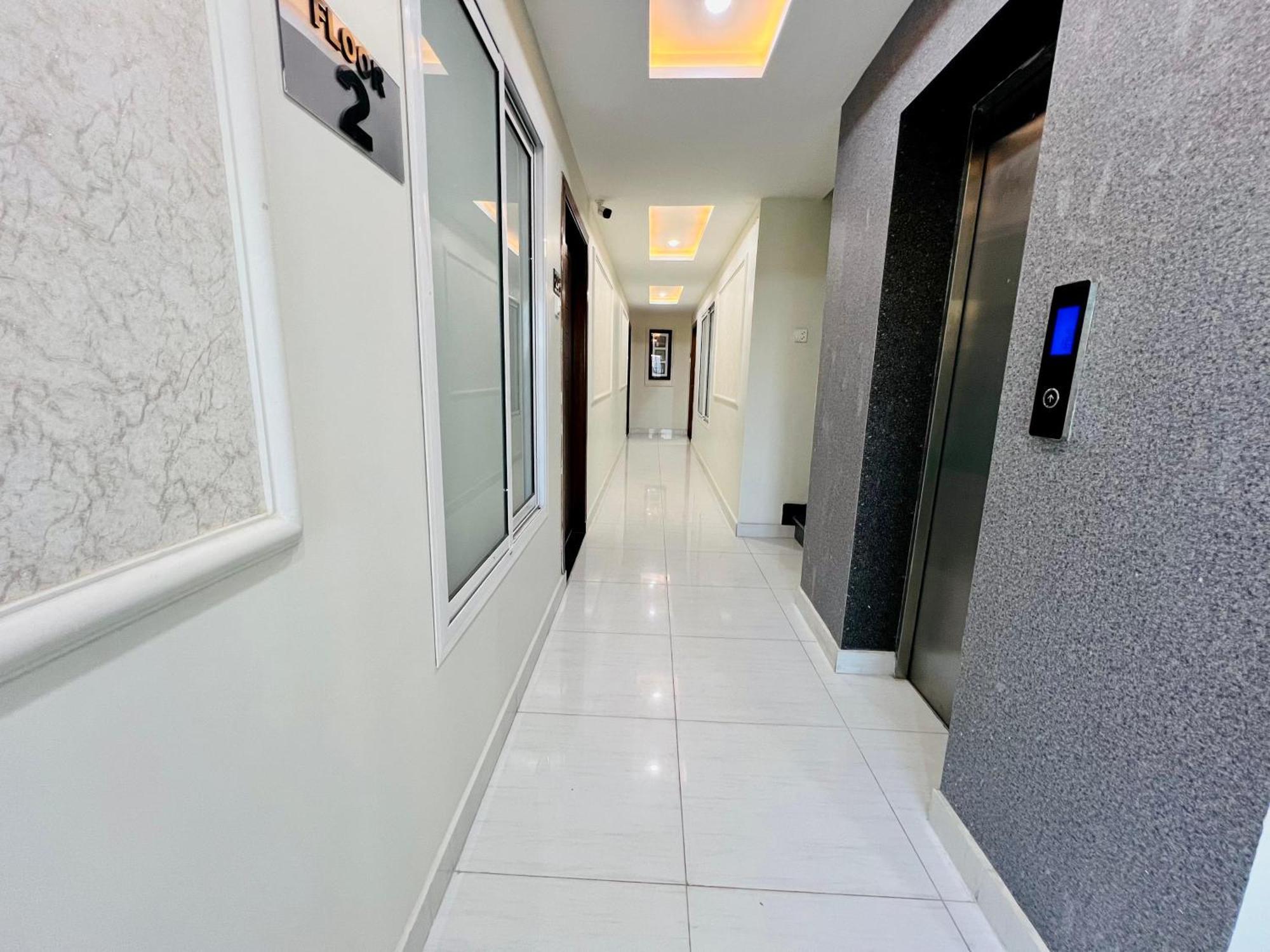 Premier Heights Jhelum Hotel Bagian luar foto