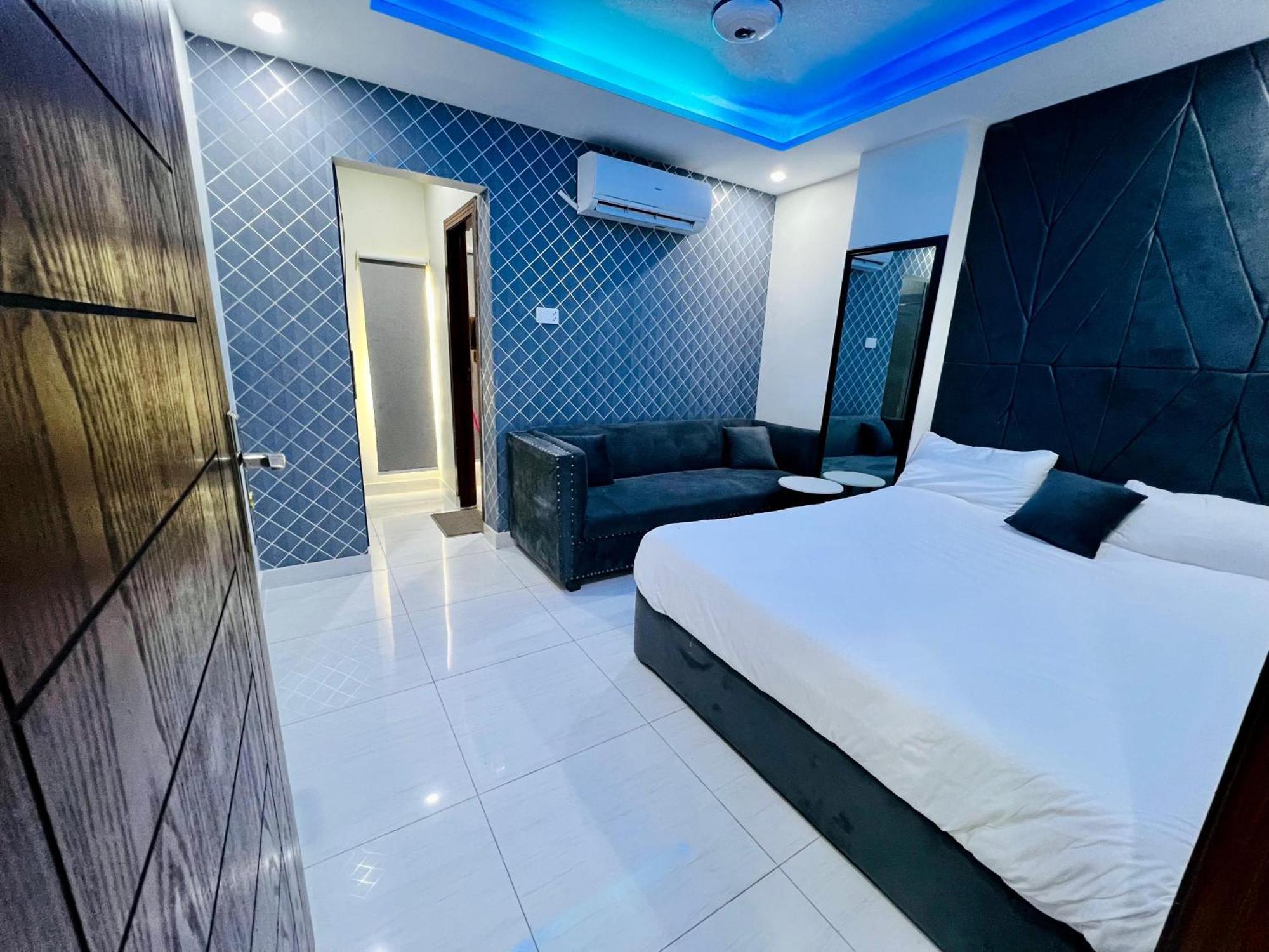 Premier Heights Jhelum Hotel Bagian luar foto